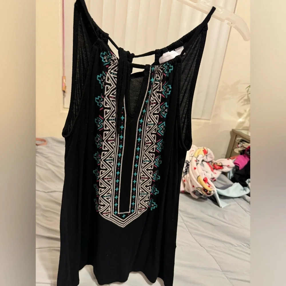 New York & Company Embroidered Black Top, Size XS - Picture 2 of 7